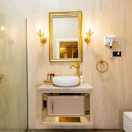 King & Queen Palace 4* Fier