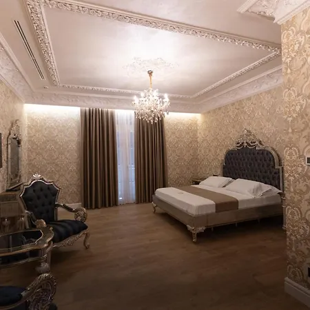 Hotel King & Queen Palace